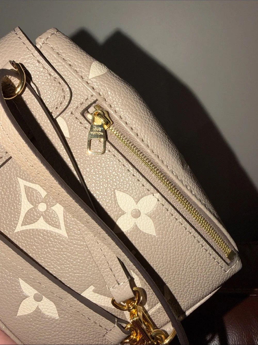 ‼️Authentic Louis Vuitton Empreinte Monogram Gaint Leather Small Backpack